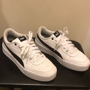Puma Men's Classic White and Black Sneakers